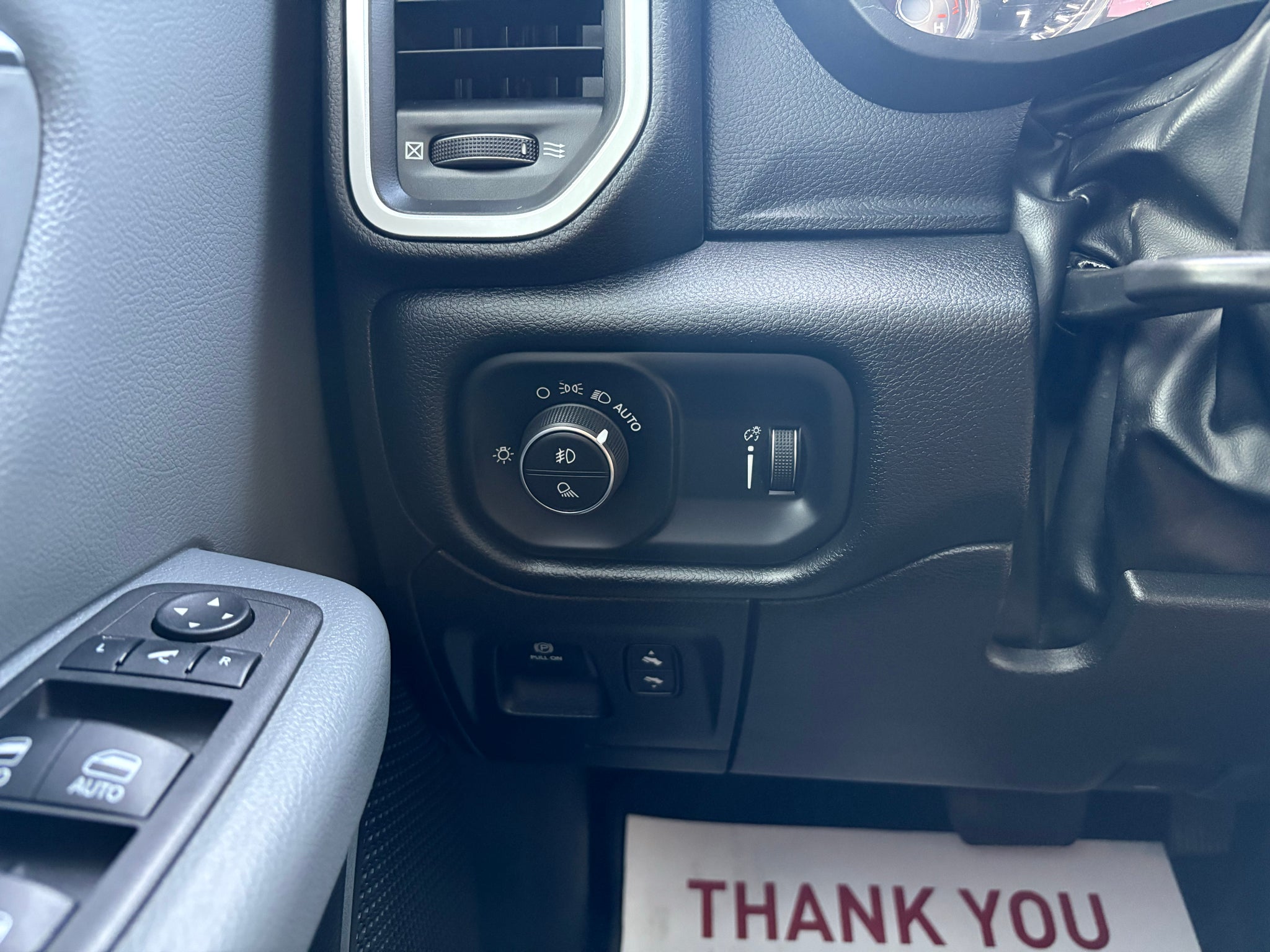 2022 RAM 1500 Big Horn Crew Cab 4x4 5'7" Box