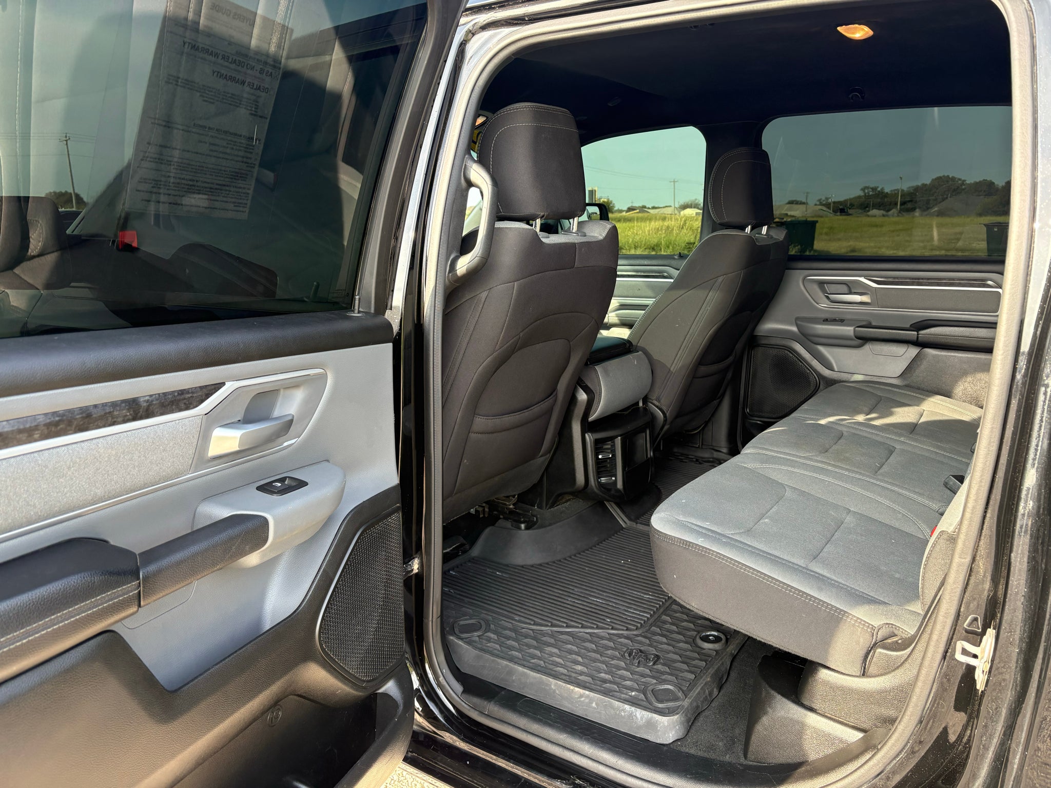 2022 RAM 1500 Big Horn Crew Cab 4x4 5'7" Box