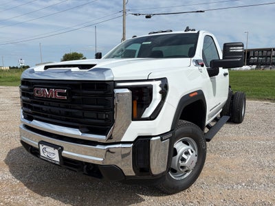2026 GMC Sierra 3500 HD Chassis Cab Pro