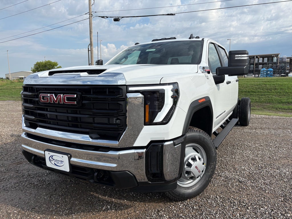 2026 GMC Sierra 3500 HD Chassis Cab Pro
