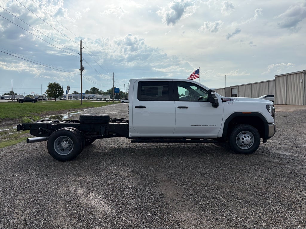 2026 GMC Sierra 3500 HD Chassis Cab Pro
