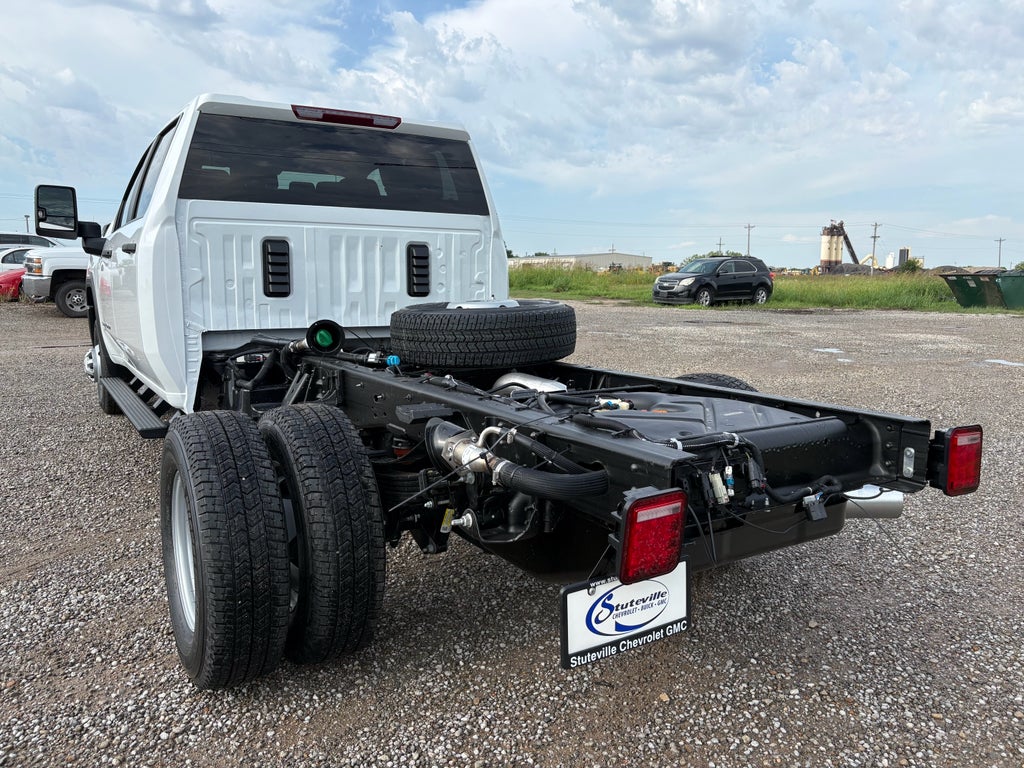 2026 GMC Sierra 3500 HD Chassis Cab Pro