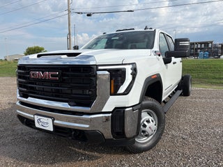 2026 GMC Sierra 3500 HD Chassis Cab Pro
