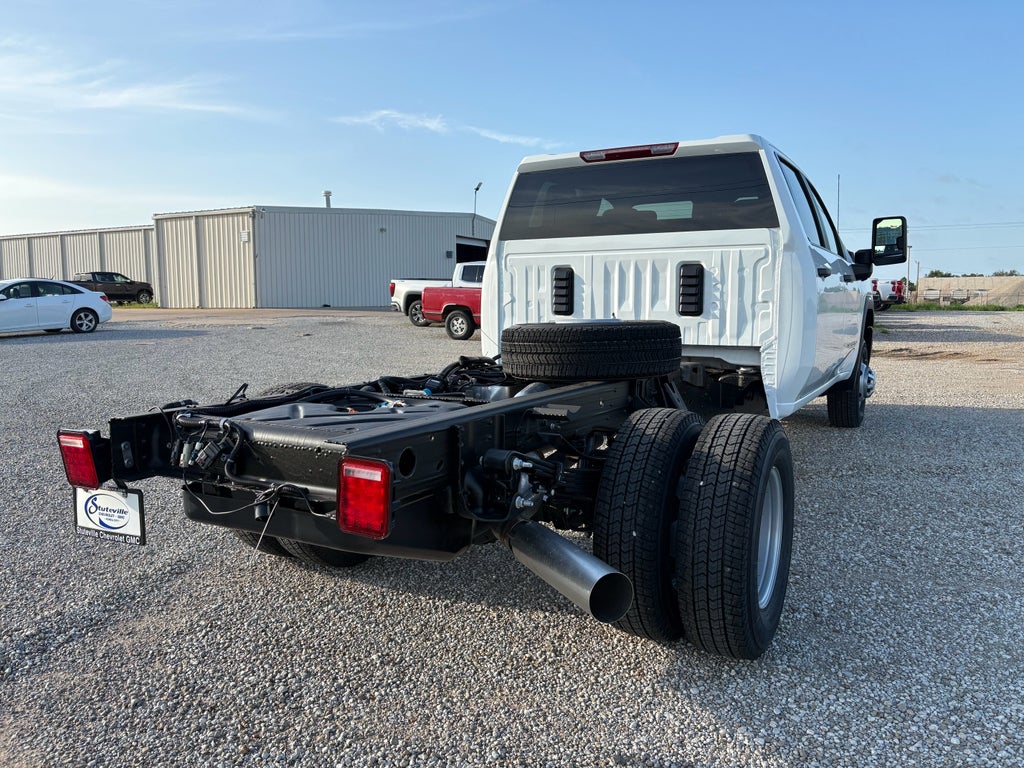 2026 GMC Sierra 3500 HD Chassis Cab Pro