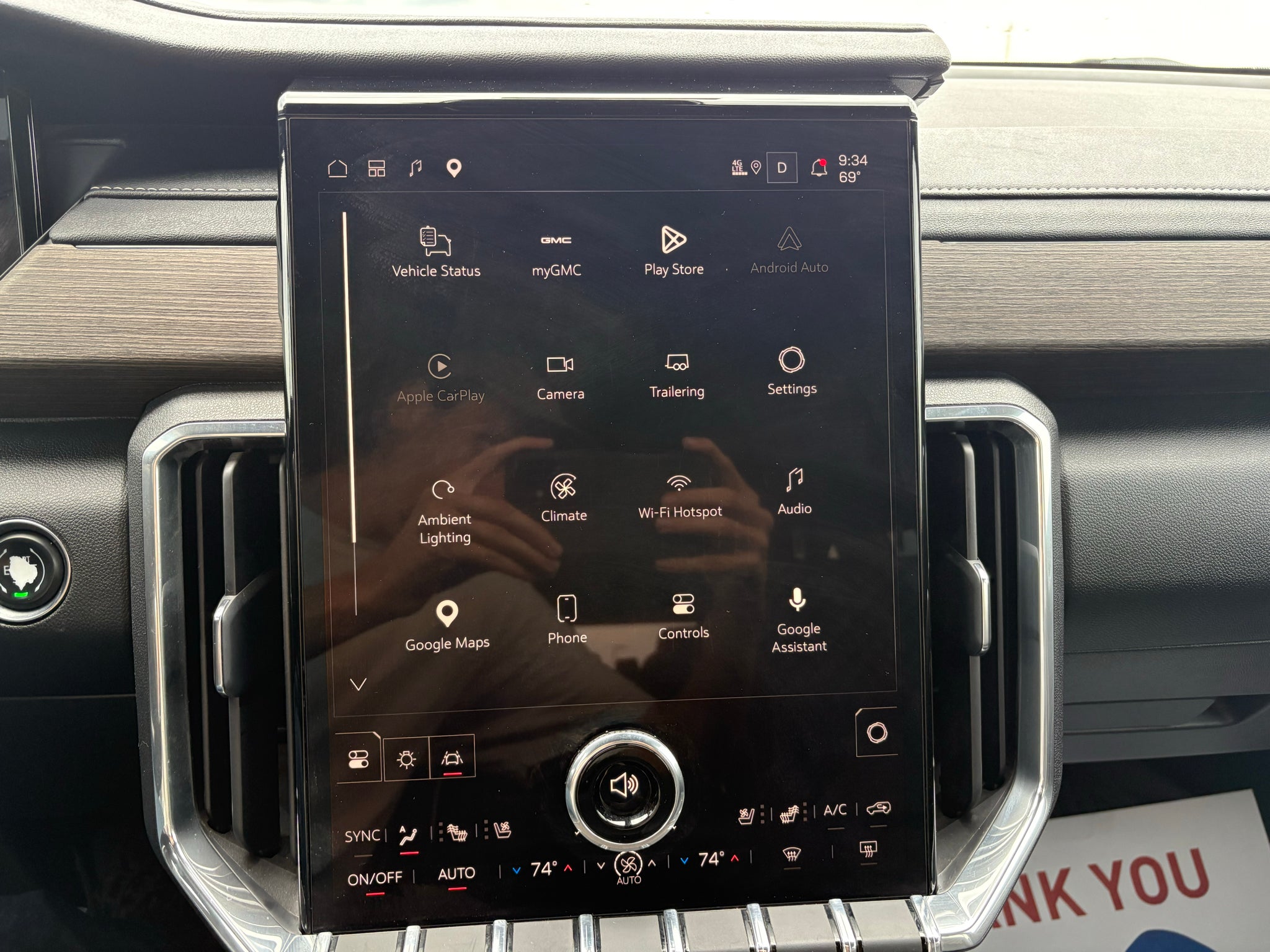2024 GMC Acadia Denali
