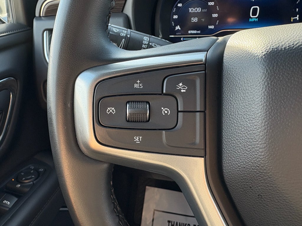 2024 Chevrolet Suburban LT