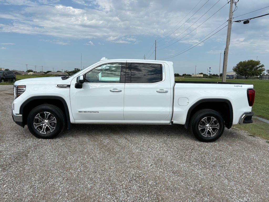 2025 GMC Sierra 1500 SLT