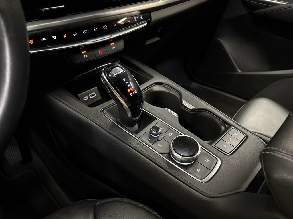 2025 Cadillac XT4 Premium Luxury