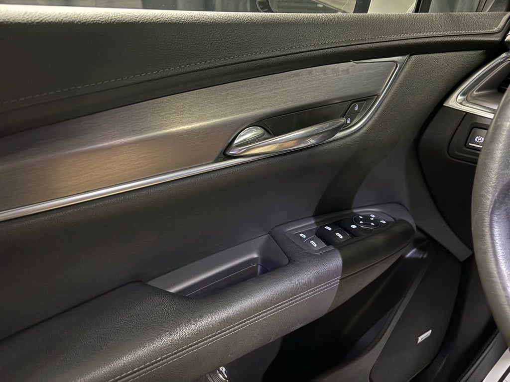 2021 Cadillac XT5 FWD Luxury