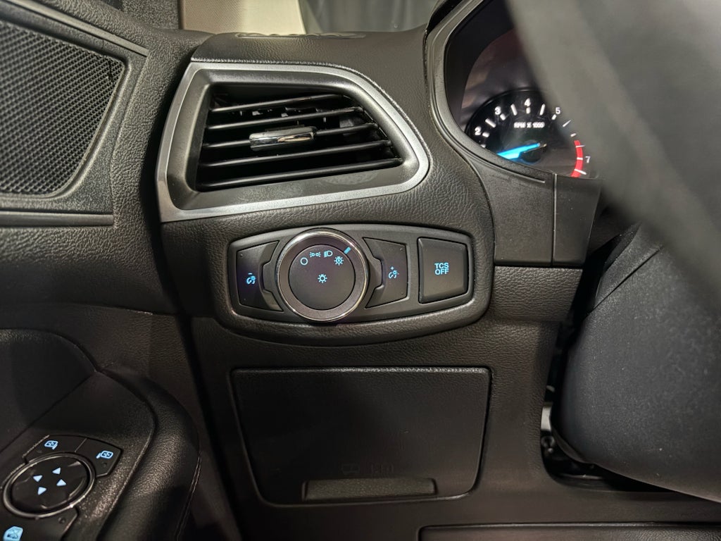 2020 Ford Edge SE