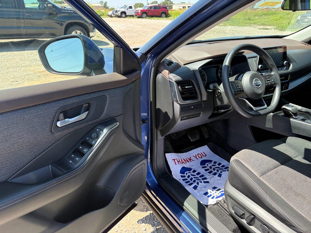 2021 Nissan Rogue SV FWD