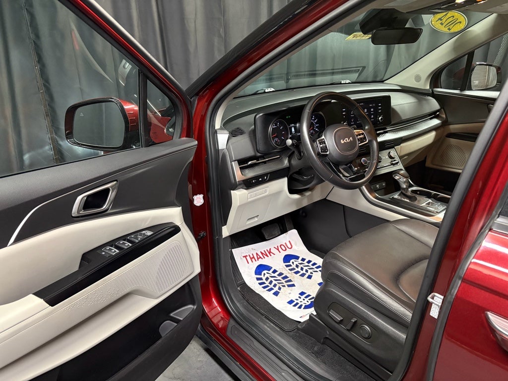 2024 Kia Carnival LX